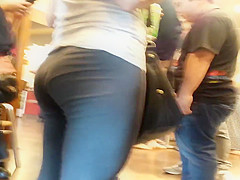 asian girl with nice booty