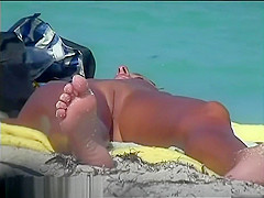 candid beach crotch shot puffy pussy spy shot