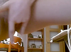 college girl perla se masturba duro hasta botar rica leche
