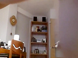 college girl perla se masturba duro hasta botar rica leche