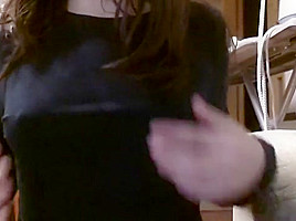 college girl perla se masturba duro hasta botar rica leche