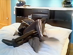 dawn of the dead scuba guy overpowers and gasses frogman