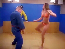 head kicking contest 2