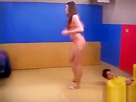head kicking contest 2