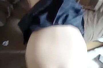 230413バックからバンバン突いた090