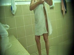 in public pool showers 942