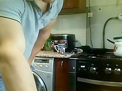 kitchen to the living room