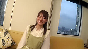 0002476_19歳スレンダーの日本人の女性がエロハメ
