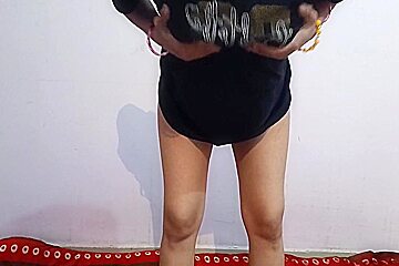 student 18+ Ko Women Teacher Ne Nude Dance Kiya