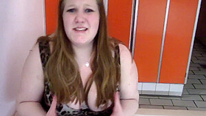teen 18+ Fucks Herself In The Public Changing Room