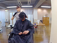 221017美容室で誘惑してくるロリ美少女b