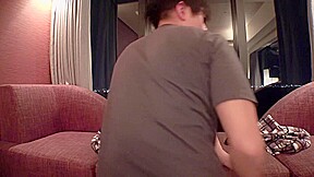 ドスケベな素人をハメ撮りスレンダー敏感ボディを突きまくる