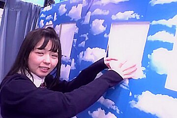 230430彼氏のちんこも分からない少女10