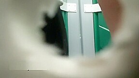 womens toilet piss (2)